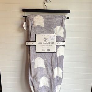 Gray & White Cat Plush Throw Blanket